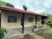 Casa com 5 Quartos e 3 banheiros à Venda, 250 m² por R$...