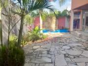 Casa com 5 Quartos e 5 banheiros à Venda, 314 m² por R$...