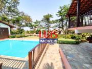 Casa com 5 Quartos e 5 banheiros à Venda, 600 m² por R$...