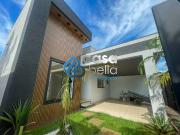 Casa com 5 Quartos e 6 banheiros à Venda, 240 m² por R$...
