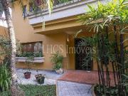 Casa com 5 Quartos e 6 banheiros à Venda, 345 m² por...