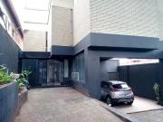 Casa com 5 Quartos e 6 banheiros à Venda, 560 m² por R$...