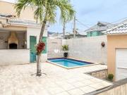 Casa com 5 quartos para alugar, 288 m² por R$ 15.900/mês...