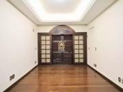Casa com 5 quartos, para alugar, no Santo AntÃnio!