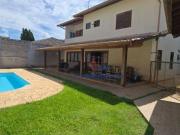 Casa com 5 quartos sendo 3 suítes em Vargem Grande...