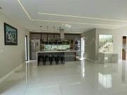 Casa com 5 quartos à venda, 400 m² por R$ 3.800.000...