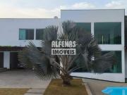 CASA COM 5 SUITES EM CONDOMINIO FECHADO