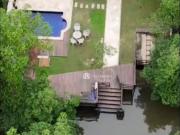 Casa com 6 dormitórios à venda, 289 m² por R$...