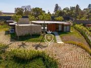 Casa com 6 dormitórios à venda, 785 m² por R$...