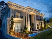 Casa com 6 dormitórios à venda, 1200 m² por R$...