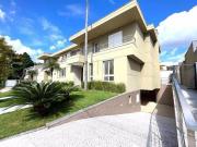 Casa com 6 dormitórios à venda, 1360 m² por R$...