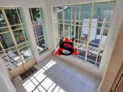 Casa com 6 dormitórios à venda, 173 m² por R$...