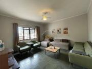 Casa com 6 dormitórios à venda, 230 m² Vila Marieta...