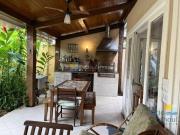 Casa com 6 dormitórios à venda, 240 m² por R$...