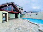 Casa com 6 dormitórios à venda, 287 m² por R$...