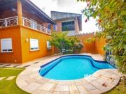 Casa com 6 dormitórios à venda, 360 m² por R$...