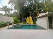 Casa com 6 dormitórios à venda, 362 m² por R$...