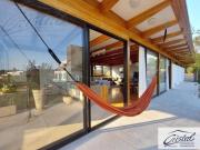 Casa com 6 dormitórios à venda, 384 m² por R$...
