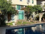 Casa com 6 dormitórios à venda, 400 m² por R$...