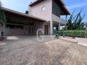 Casa com 6 dormitórios à venda, 448 m² por R$...