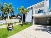 Casa com 6 dormitórios à venda, 450 m² por R$...