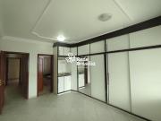 Casa com 6 dormitórios à venda, 453 m² por R$...