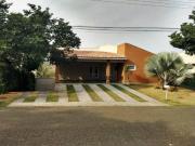 Casa com 6 dormitórios à venda, 464 m² por R$...