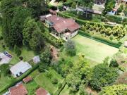 Casa com 6 dormitórios à venda, 478 m² por R$...