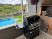 Casa com 6 dormitórios à venda, 480 m² por R$...