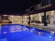 Casa com 6 dormitórios à venda, 485 m² por R$...