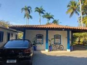 Casa com 6 dormitórios à venda, 489 m² por R$...