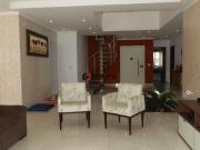 Casa com 6 dormitórios à venda, 510 m² por R$...