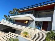Casa com 6 dormitórios à venda, 517 m² por R$...