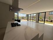 Casa com 6 dormitórios à venda, 518 m² por R$...