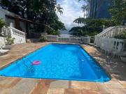 Casa com 6 dormitórios à venda, 625 m² por R$...