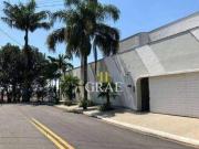 Casa com 6 dormitórios à venda, 600 m² por R$...