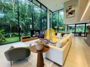 Casa com 6 dormitórios à venda, 650 m² por R$...