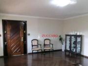 Casa com 6 dormitórios à venda, 670 m² por R$...