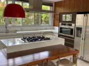 Casa com 6 dormitórios à venda, 700 m² por R$...