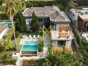 Casa com 6 dormitórios à venda, 780 m² por R$...