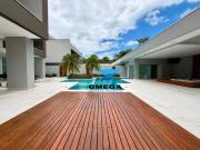 Casa com 6 dormitórios à venda, 789 m² por R$...