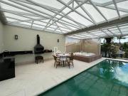 Casa com 6 dormitórios à venda, 846 m² por R$...