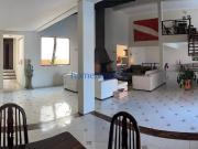 Casa com 6 dormitórios à venda, 950 m² por R$...