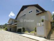 Casa com 6 dormitórios em Florianópolis