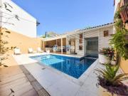 Casa com 6 dormitÃ³rios para alugar, 480 mÂ² por R$...