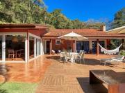 Casa com 6 dormitórios, sendo 5 suítes para venda Cotia SP