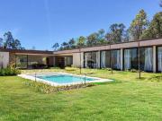 Casa com 6 dormitórios à venda, 553 m² por R$...