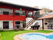Casa com 6 Quartos e 1 banheiro à Venda, 190 m² por R$...