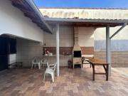 Casa com 6 quartos e área gourmet em Itanhaém