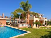 Casa com 6 quartos e piscina na praia em Lagos